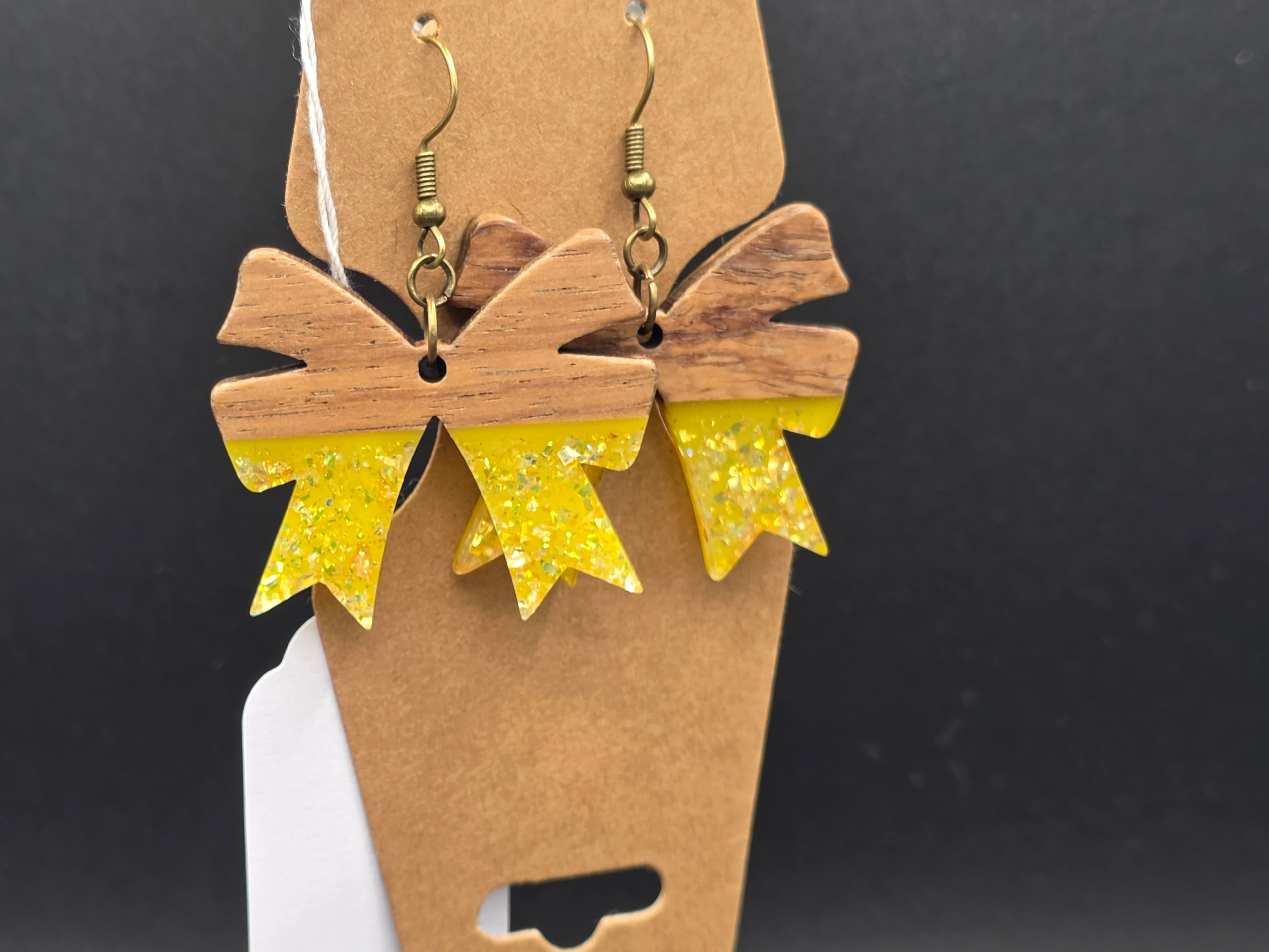 Ribbon Wood/resin Earrings